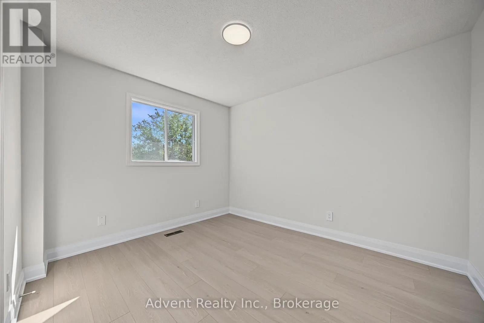 108 VALLEYWAY CRESCENT