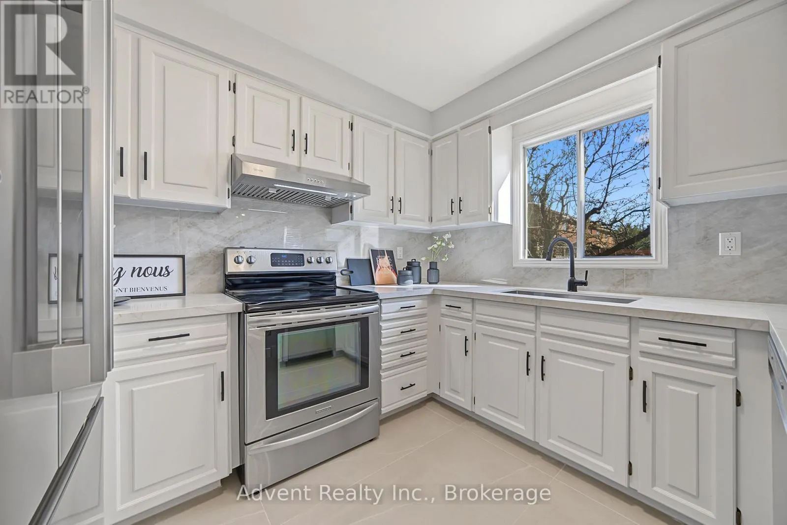 108 VALLEYWAY CRESCENT