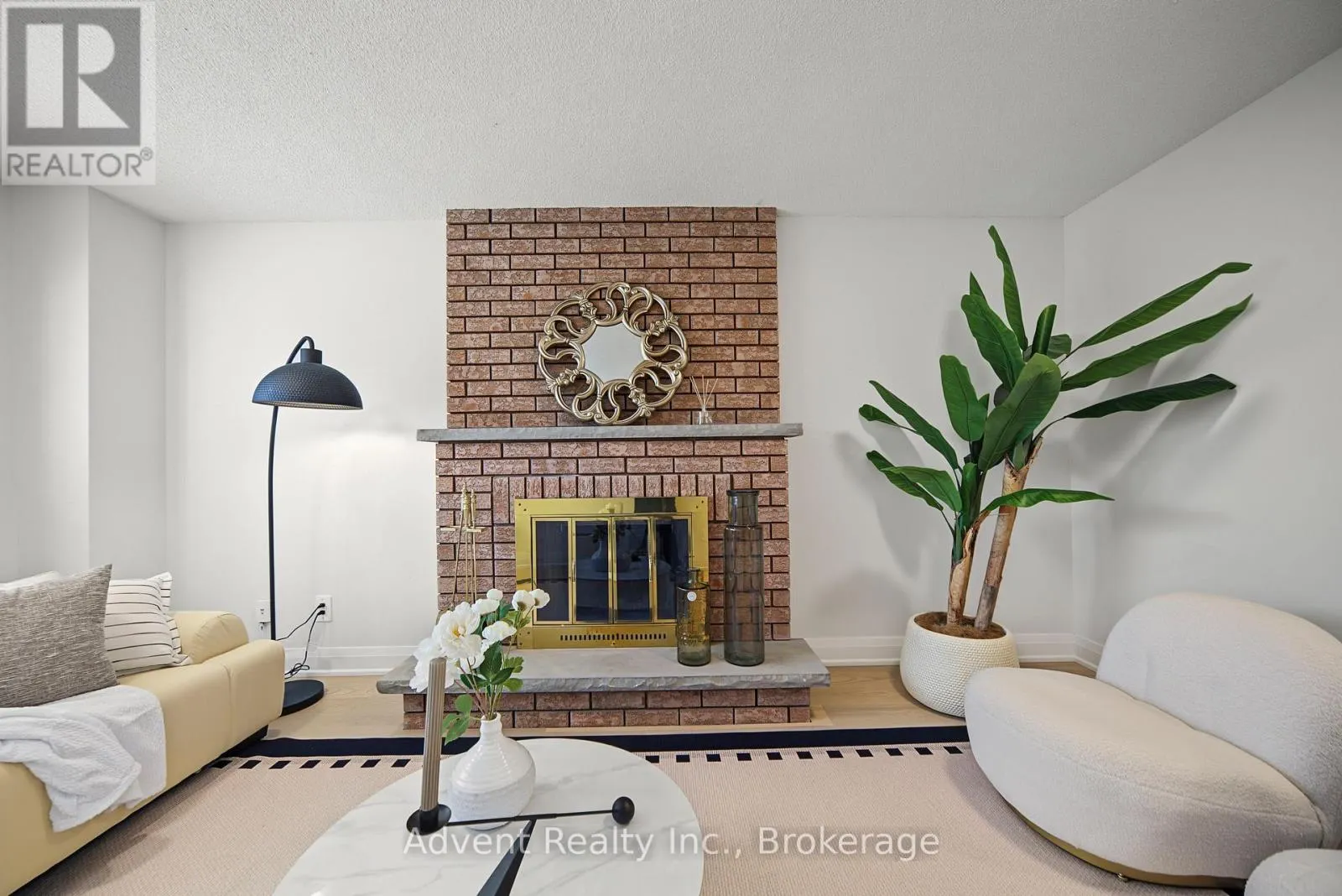 108 VALLEYWAY CRESCENT