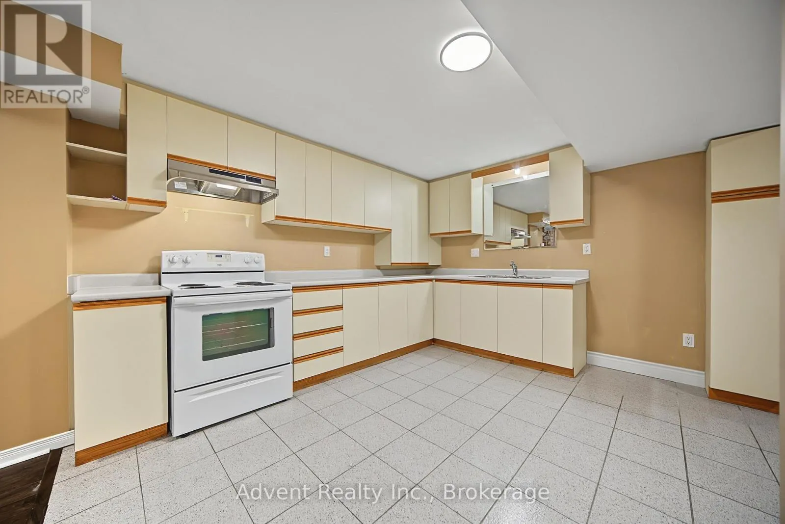 108 VALLEYWAY CRESCENT
