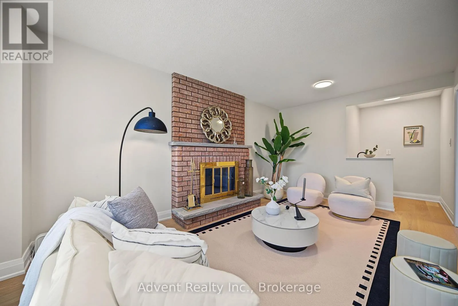 108 VALLEYWAY CRESCENT