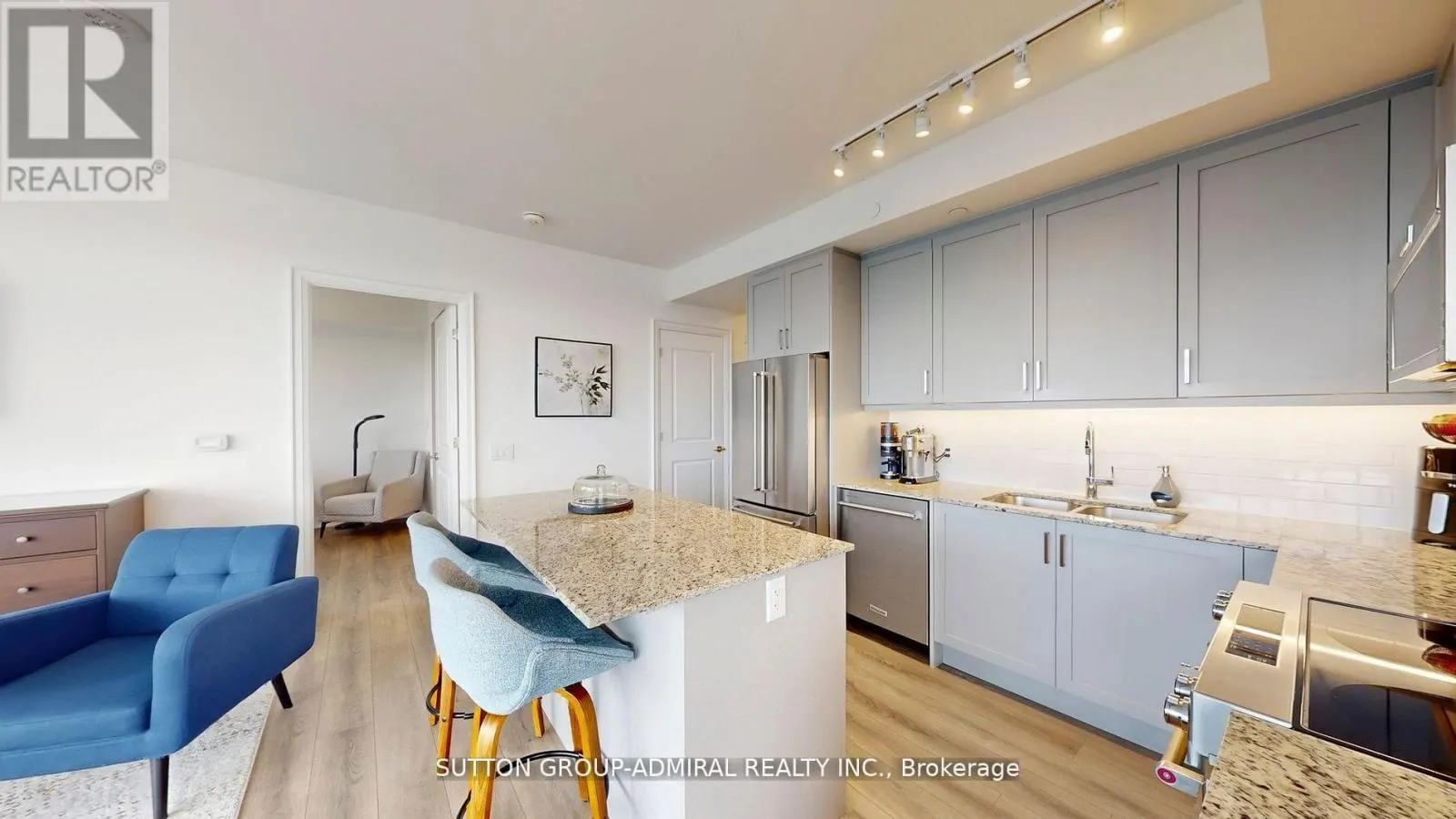 1103 - 20 GATINEAU DRIVE