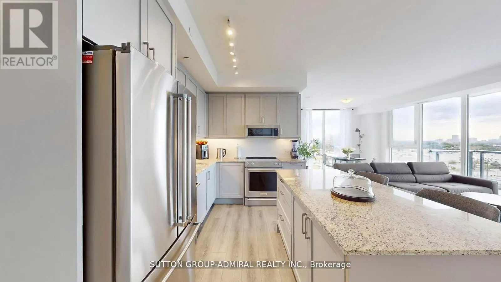 1103 - 20 GATINEAU DRIVE