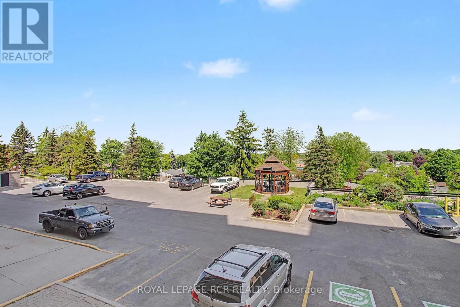 1011 - 40 WILLIAM ROE BOULEVARD