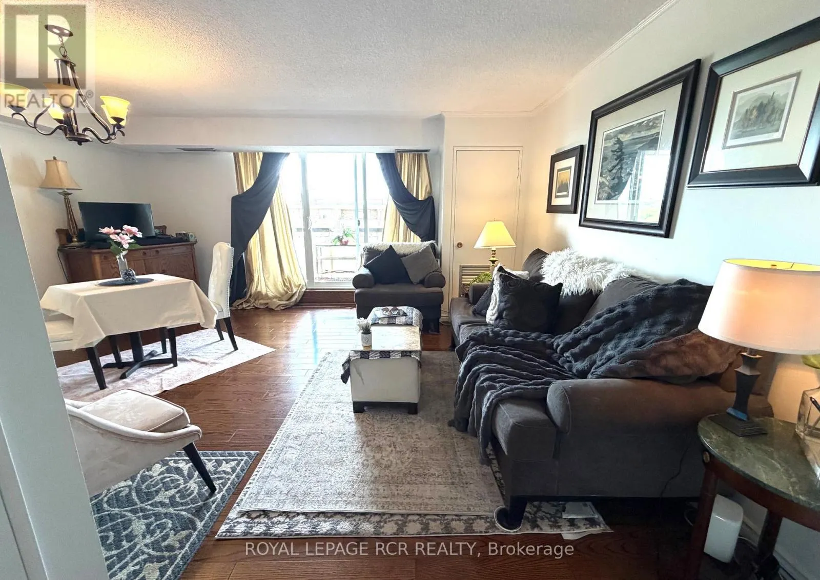 1011 - 40 WILLIAM ROE BOULEVARD