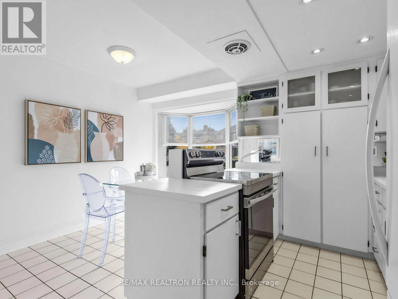 45 MCCLINTOCK CRESCENT