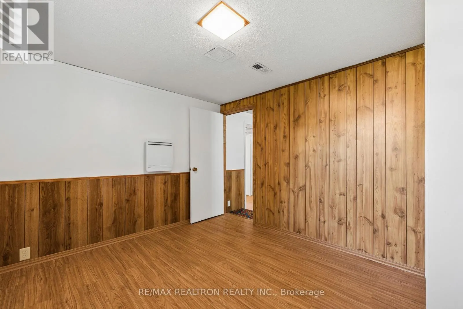 253 SILVERBIRCH DRIVE