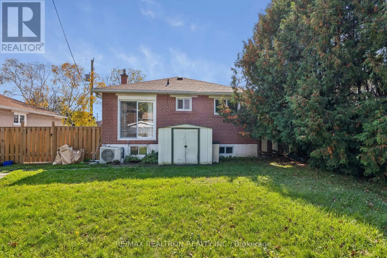 253 SILVERBIRCH DRIVE