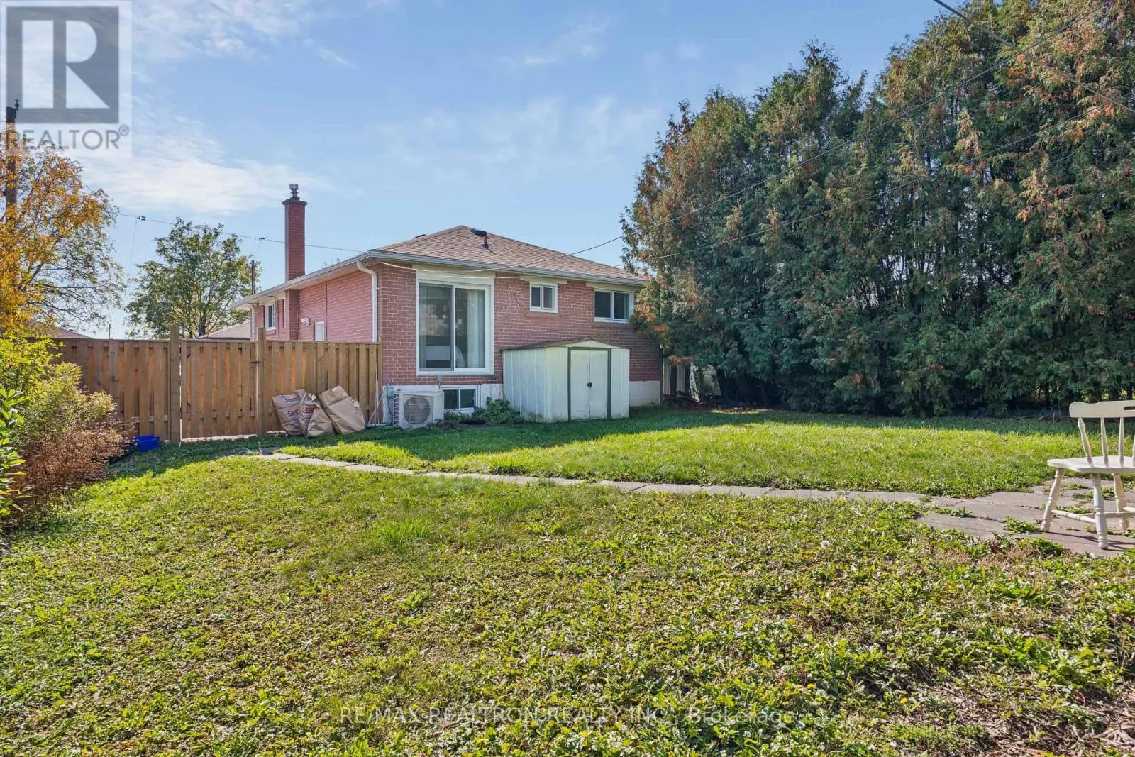 253 SILVERBIRCH DRIVE