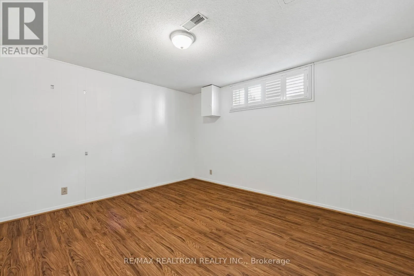 253 SILVERBIRCH DRIVE