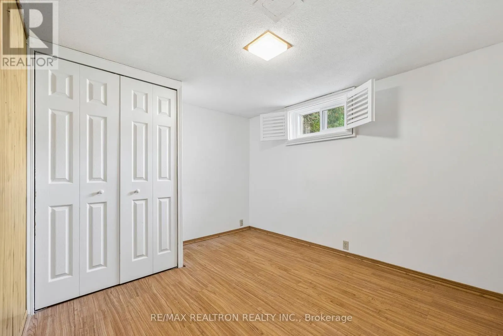 253 SILVERBIRCH DRIVE