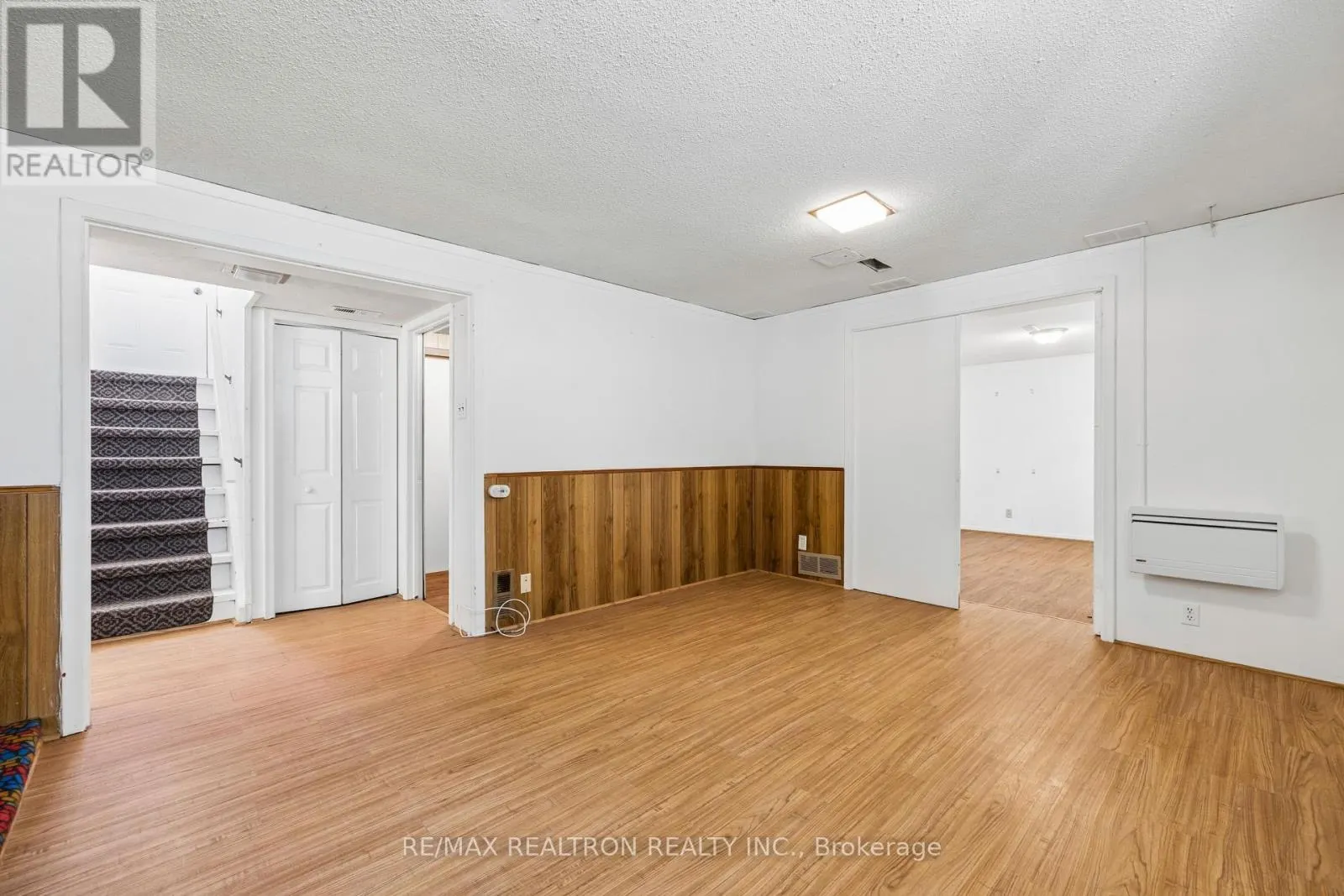 253 SILVERBIRCH DRIVE