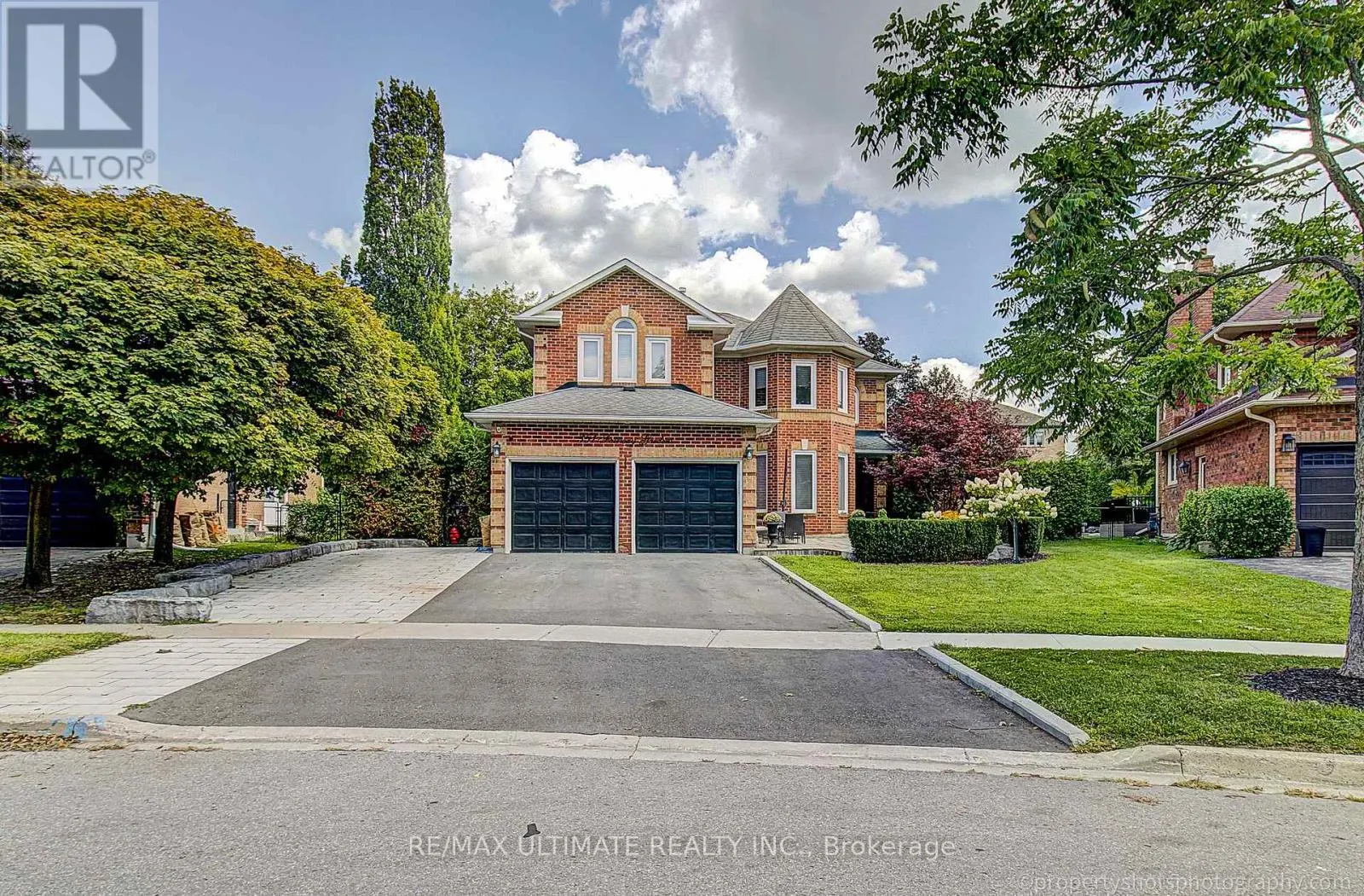 351 FAIRWAY GARDENS