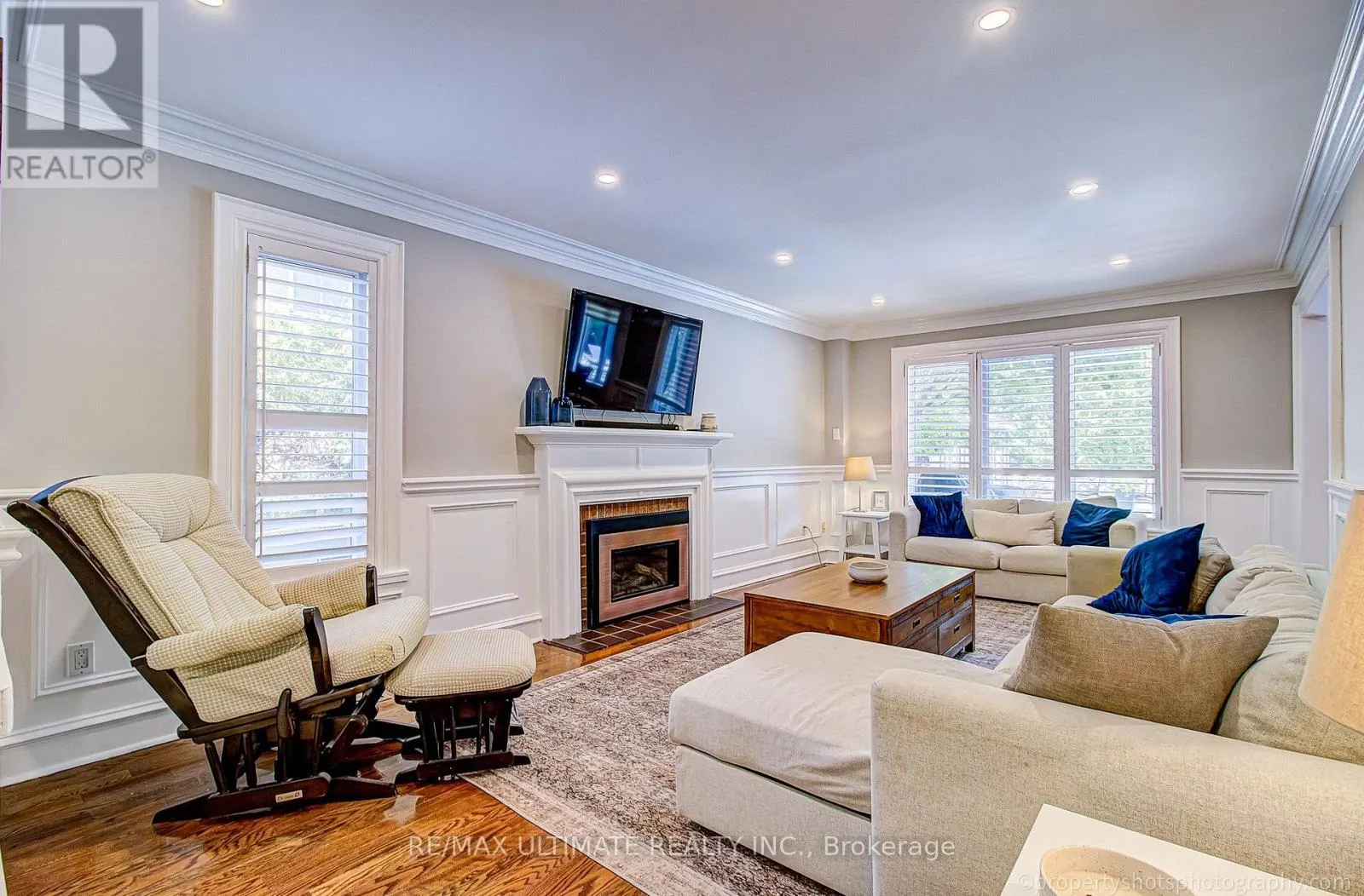 351 FAIRWAY GARDENS