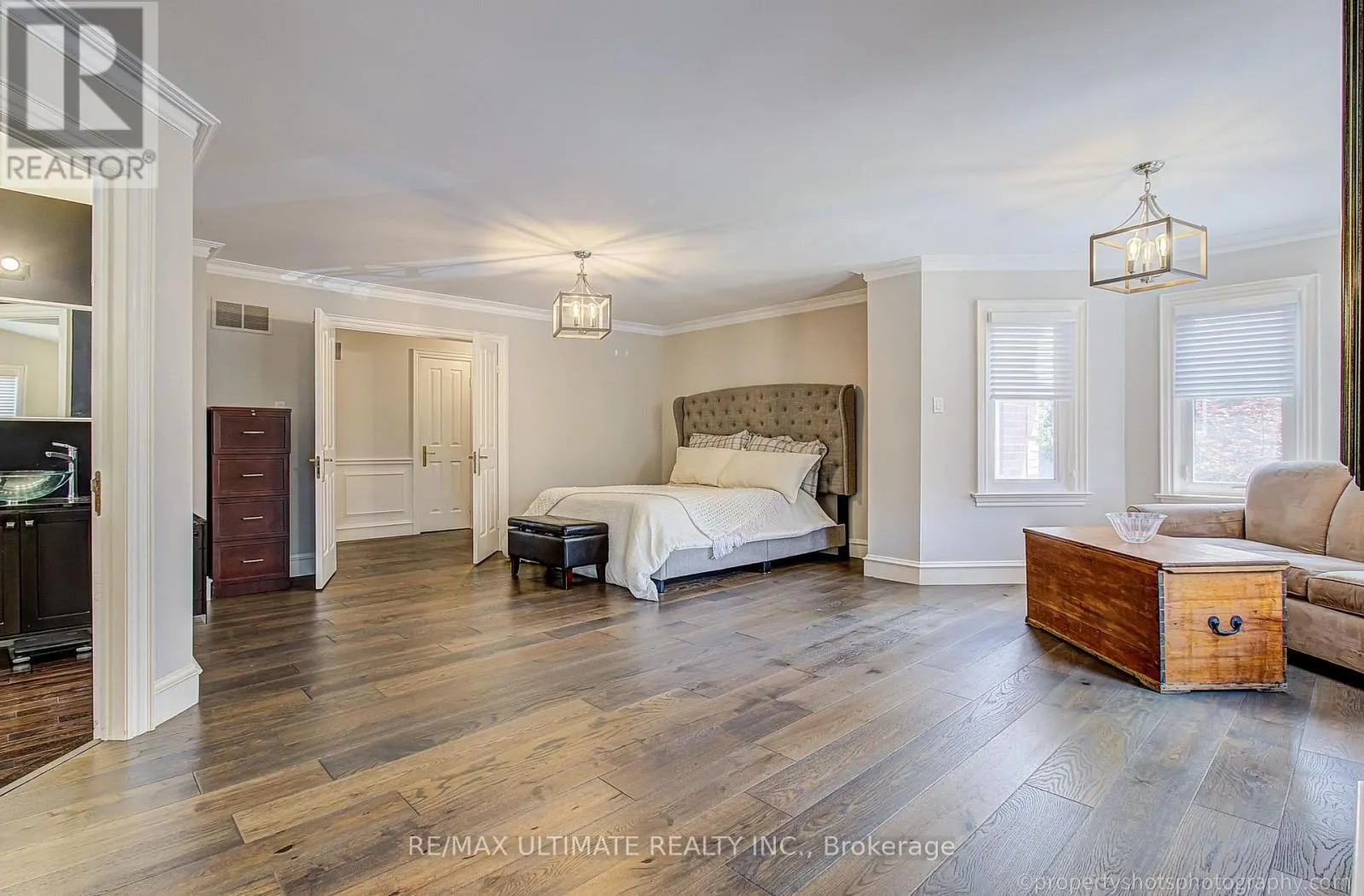 351 FAIRWAY GARDENS