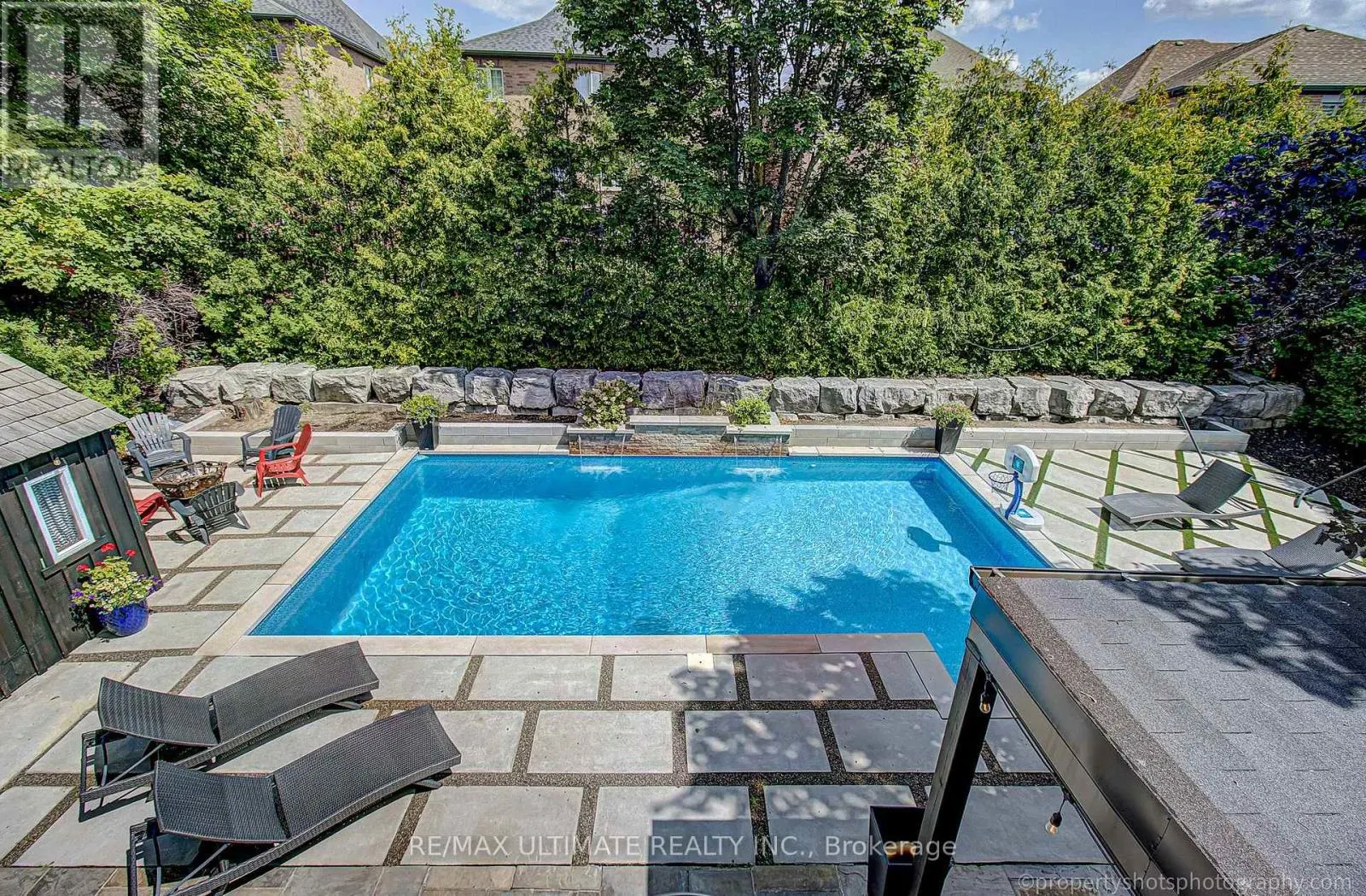 351 FAIRWAY GARDENS
