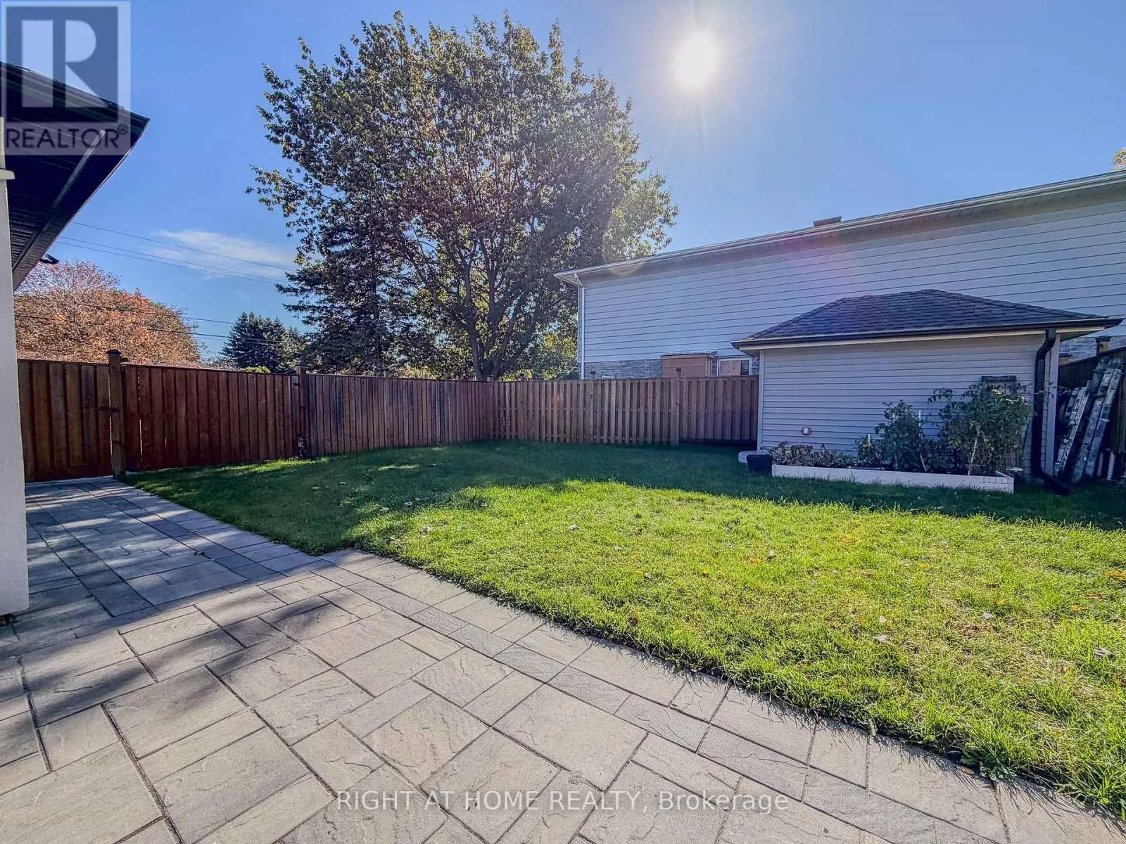221 TUPPER BOULEVARD