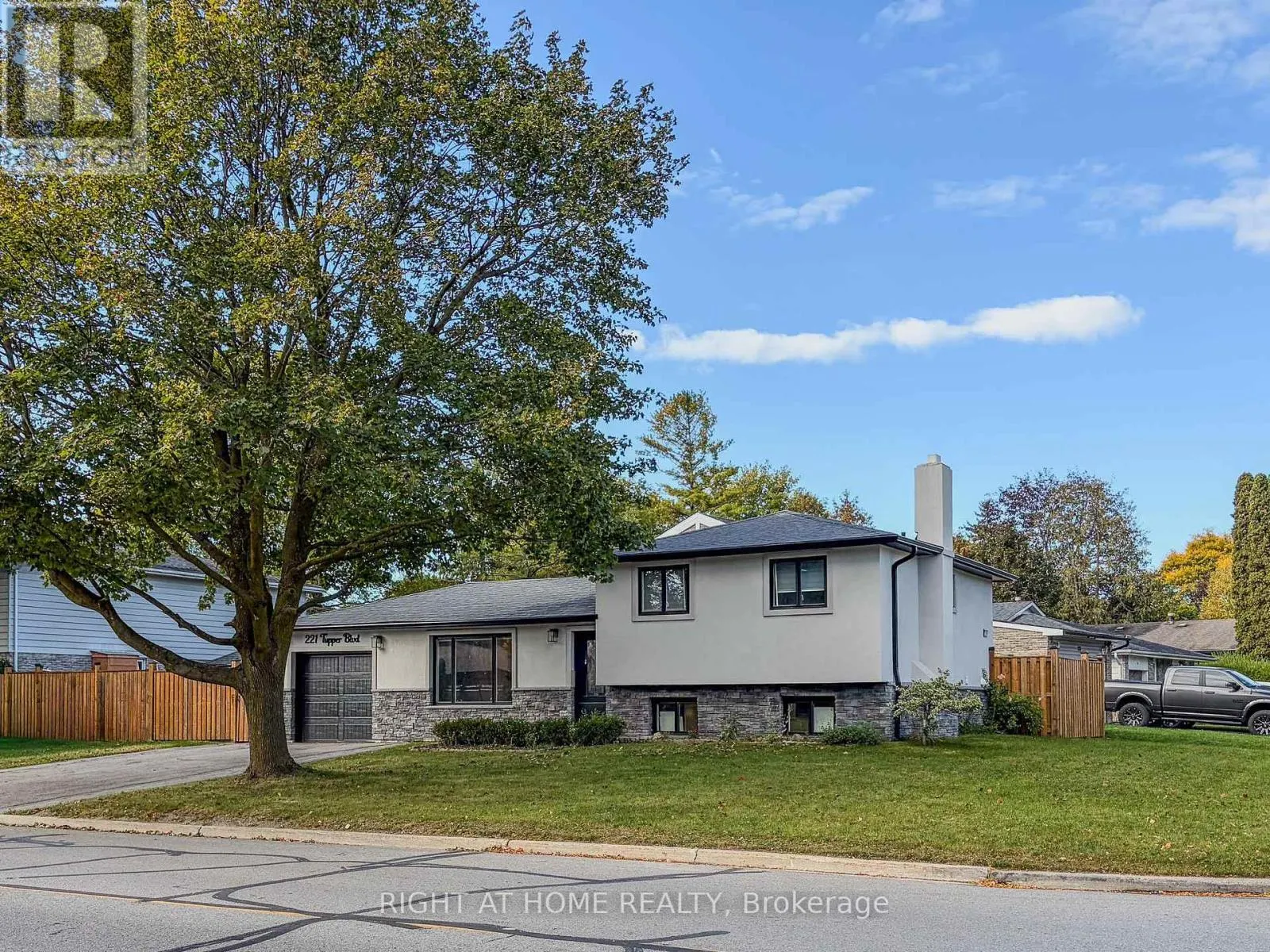 221 TUPPER BOULEVARD