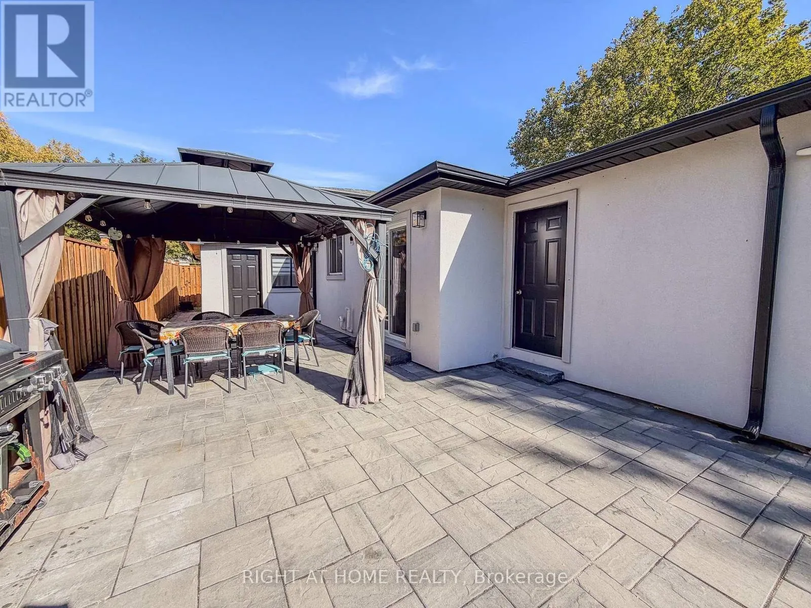 221 TUPPER BOULEVARD
