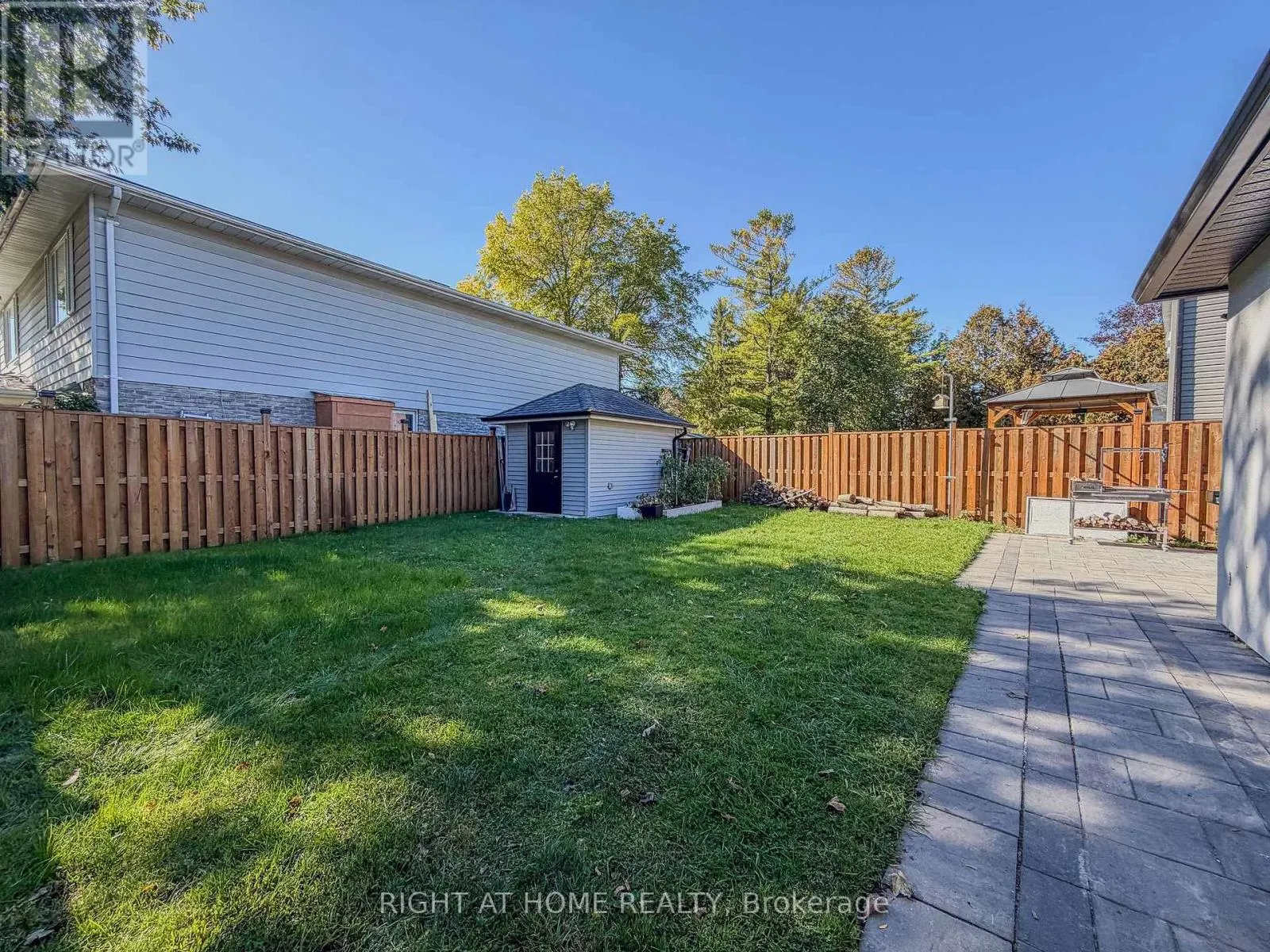 221 TUPPER BOULEVARD