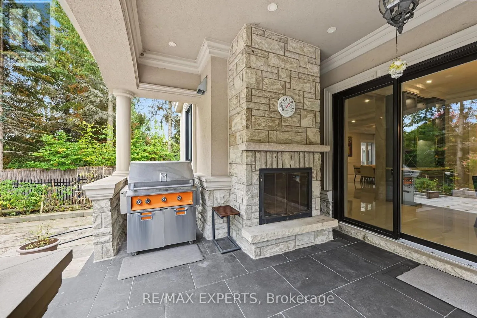 33 HIGHLAND CREEK COURT
