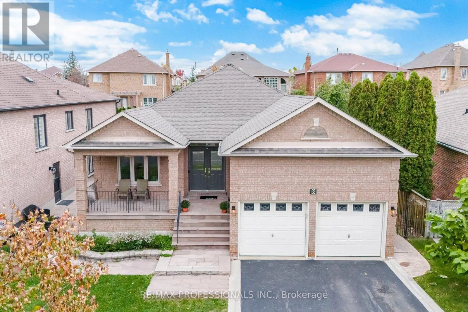 8 PIPER COURT