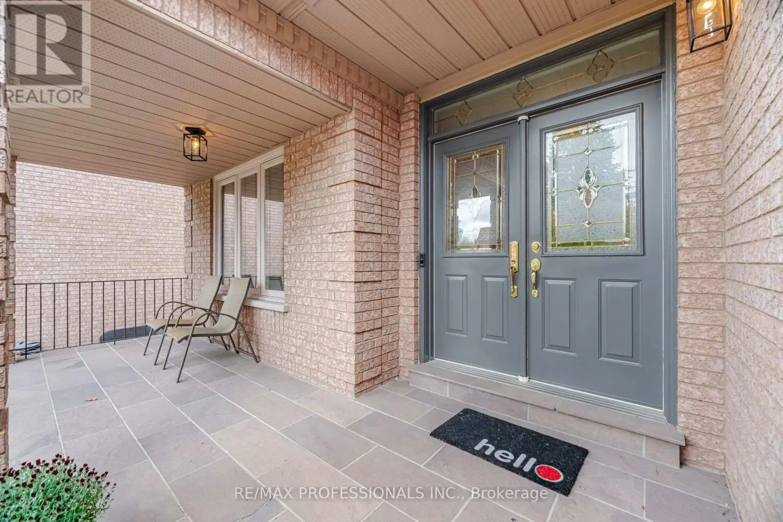 8 PIPER COURT