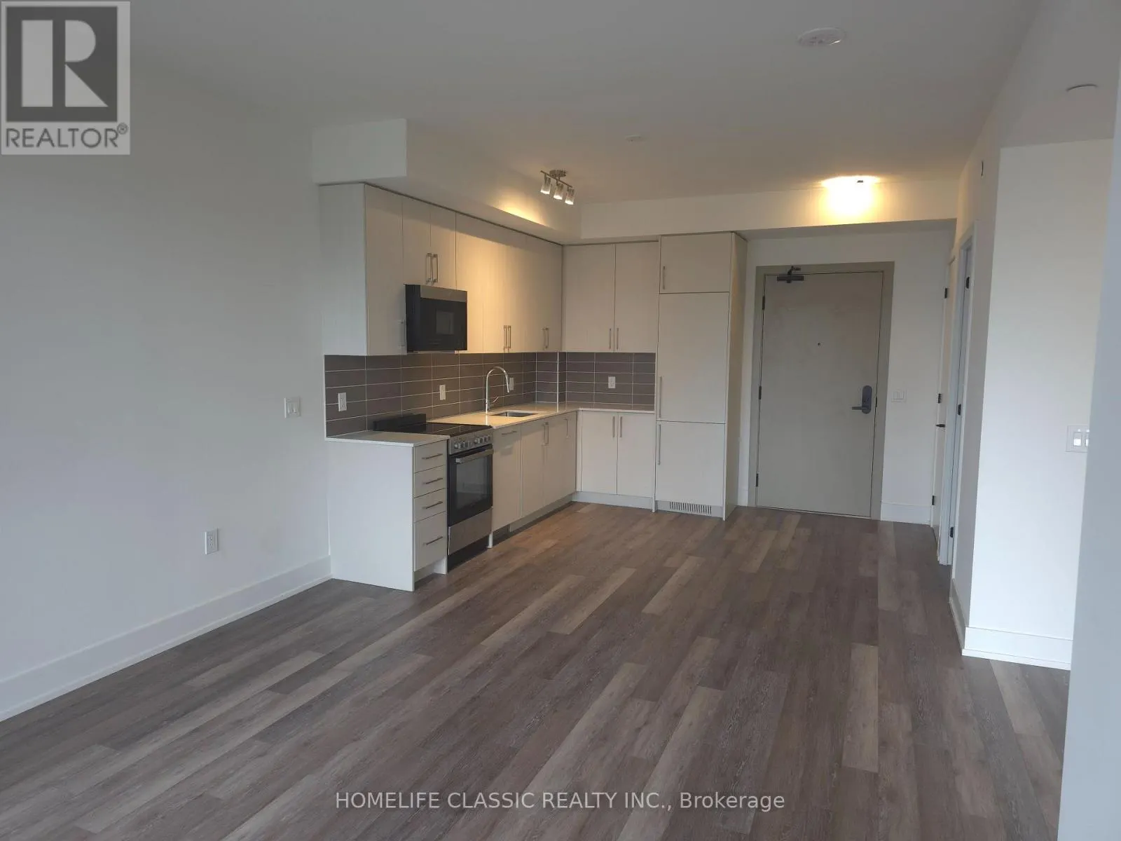 419 - 2075 KING ROAD