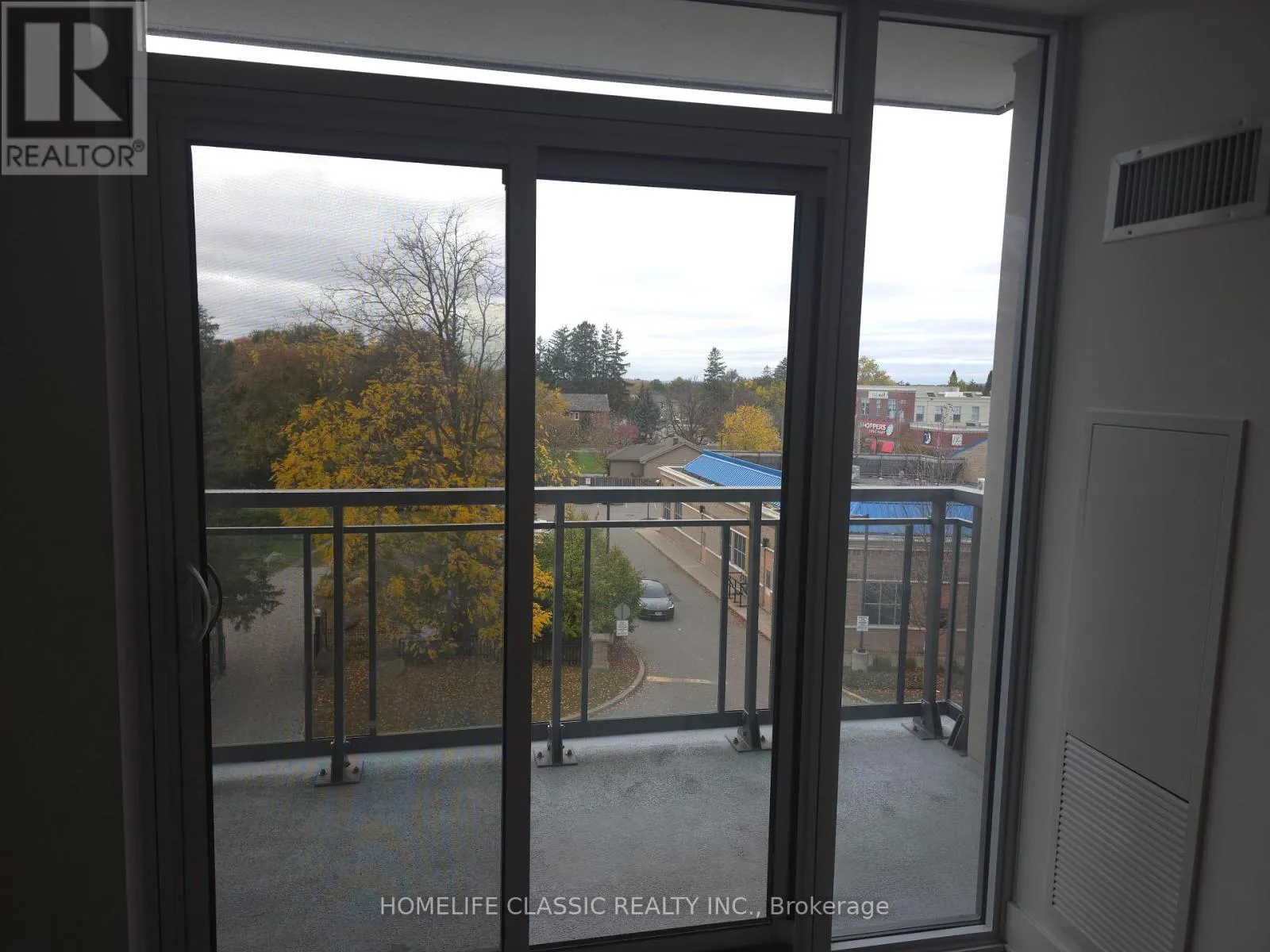 419 - 2075 KING ROAD