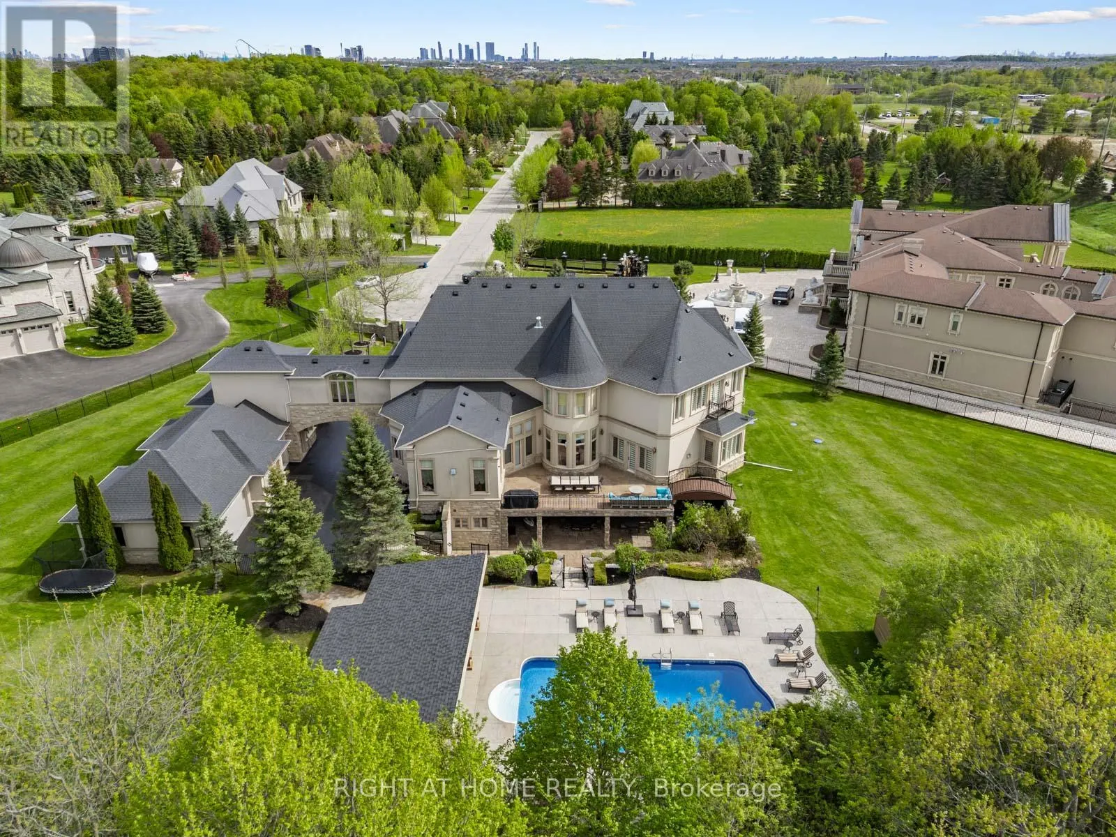 100 ROCMARY PLACE