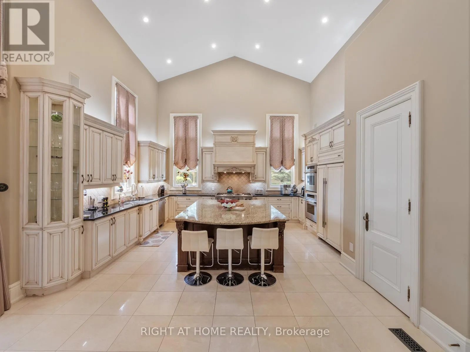 100 ROCMARY PLACE