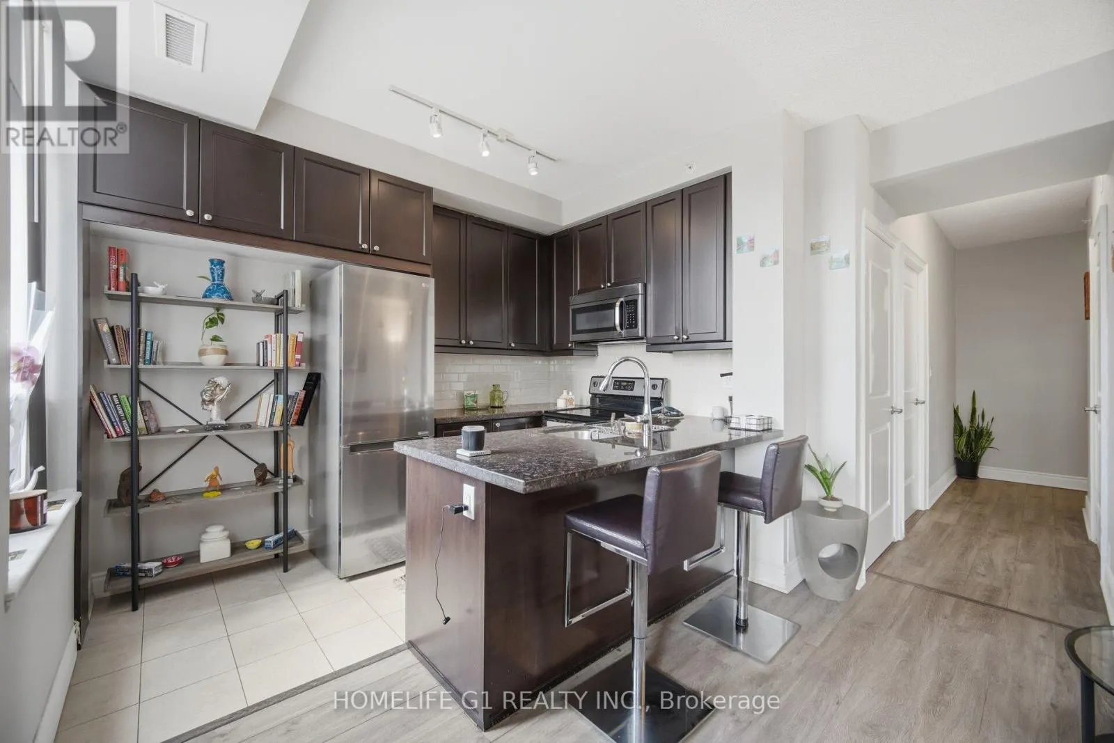 212 - 2396 MAJOR MACKENZIE DRIVE