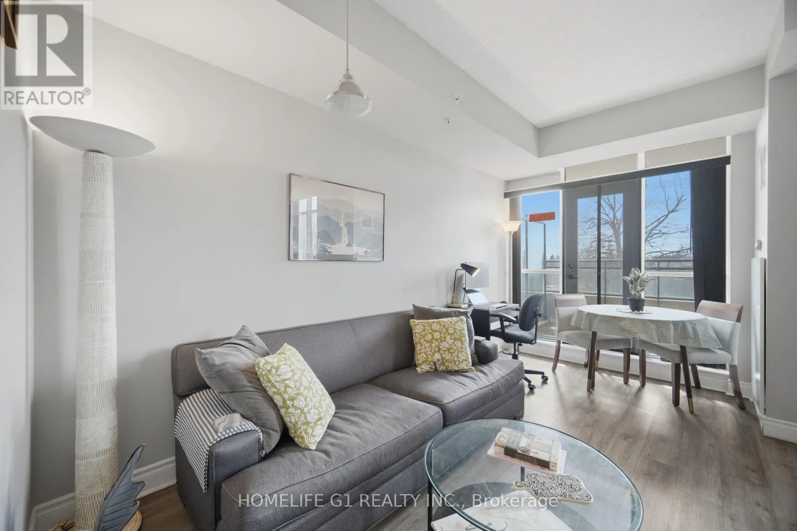 212 - 2396 MAJOR MACKENZIE DRIVE