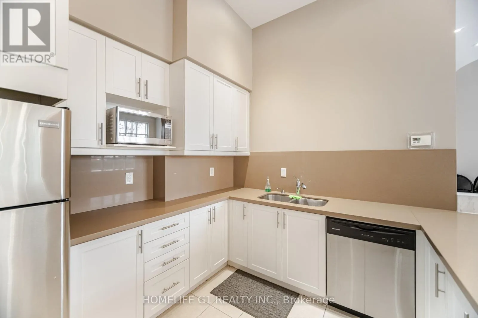 212 - 2396 MAJOR MACKENZIE DRIVE