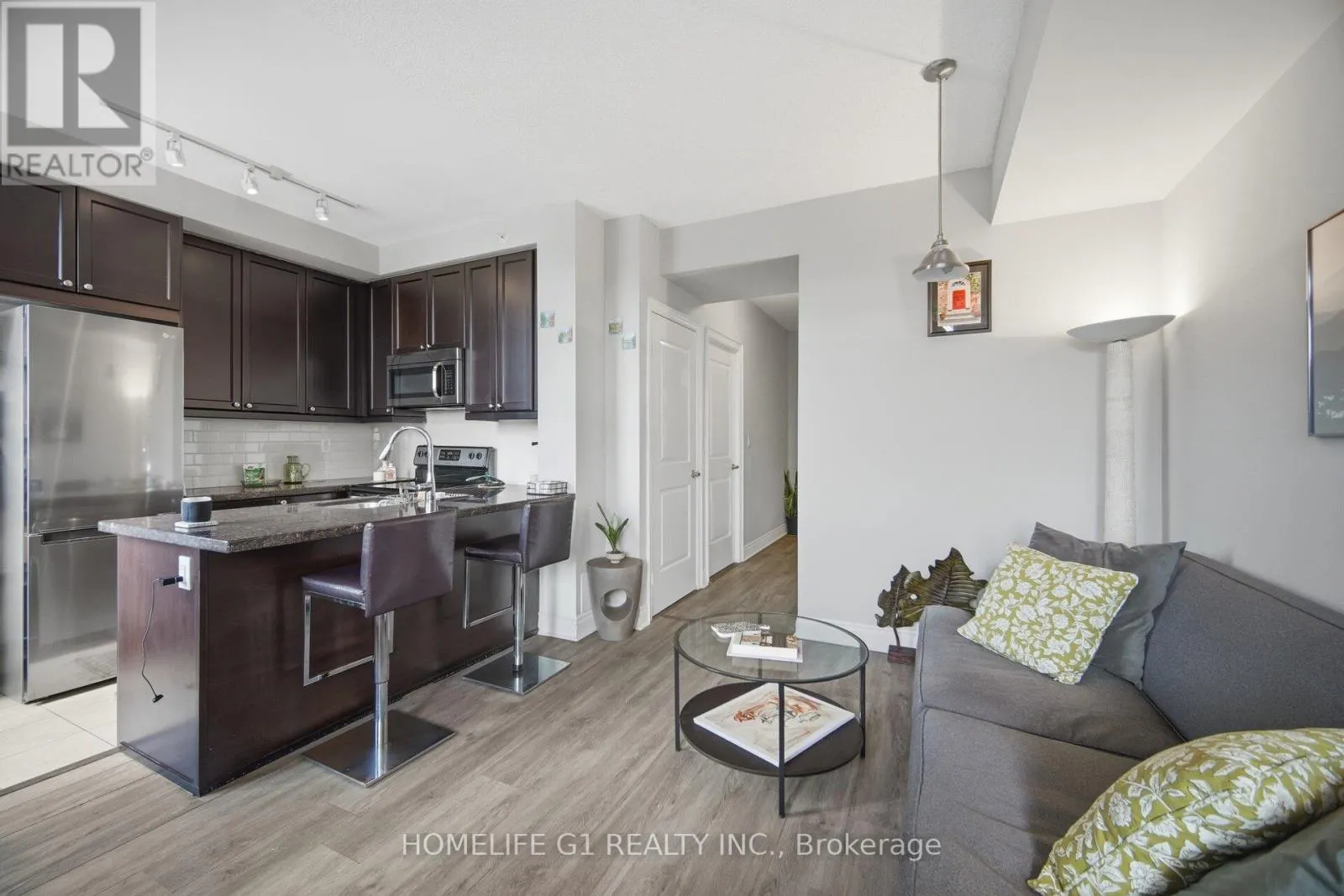 212 - 2396 MAJOR MACKENZIE DRIVE