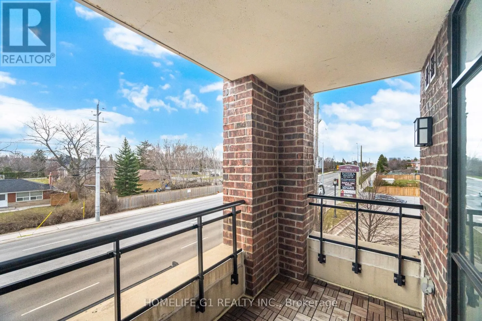 212 - 2396 MAJOR MACKENZIE DRIVE