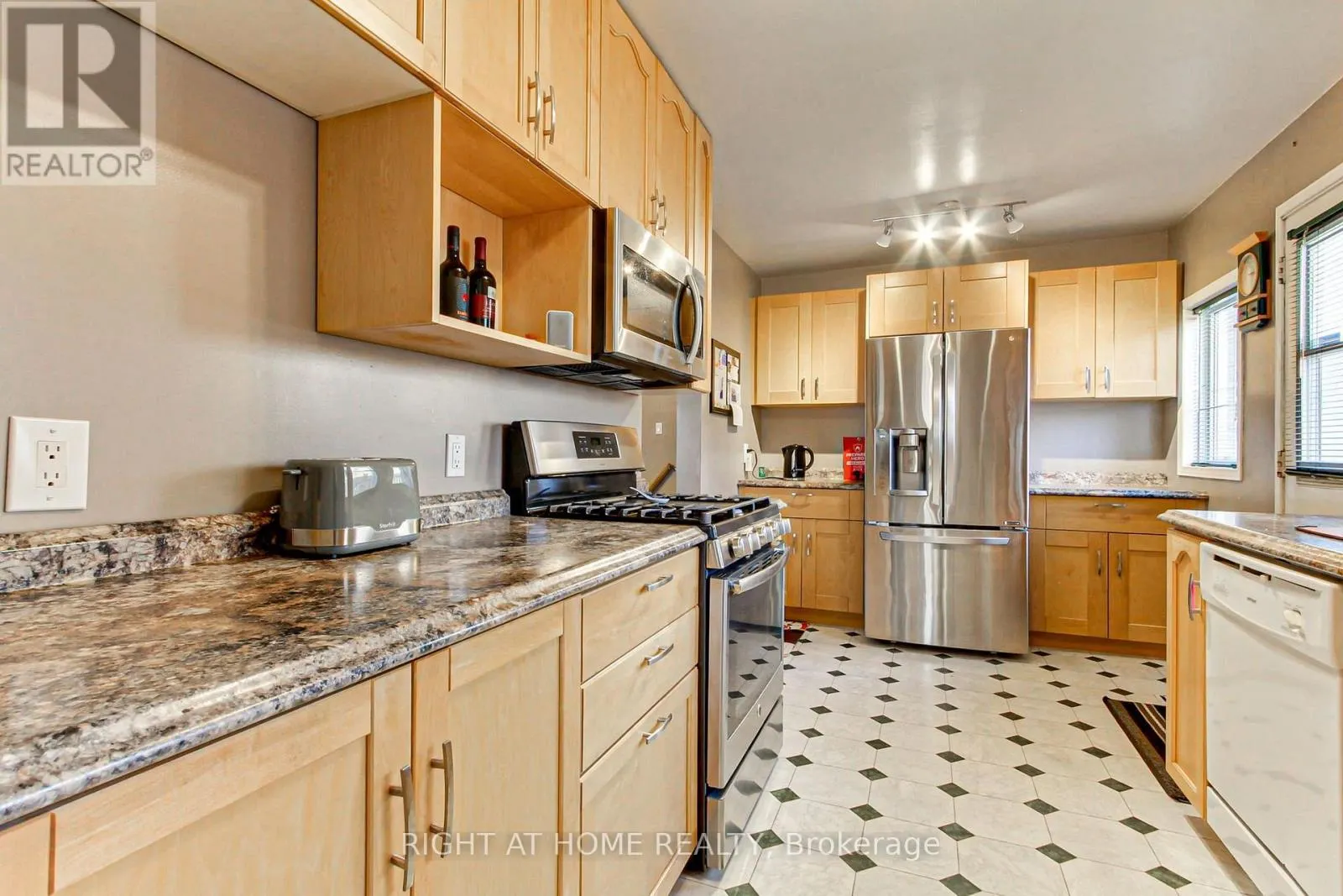 30 KITIMAT CRESCENT