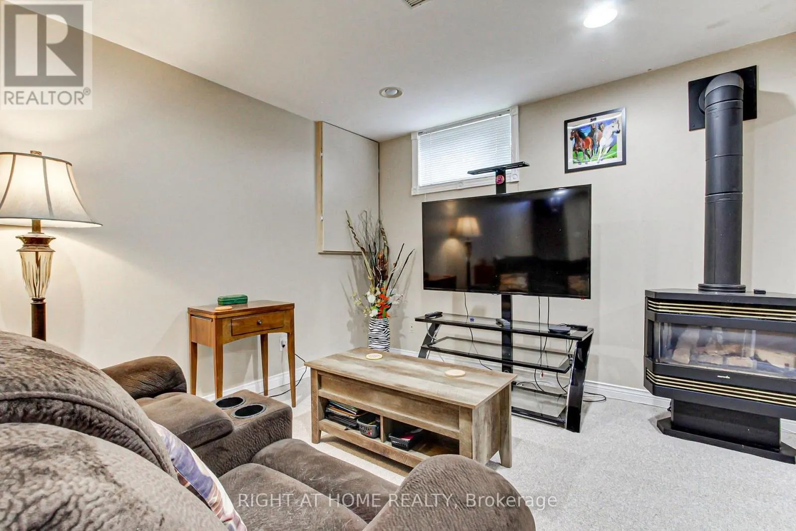30 KITIMAT CRESCENT