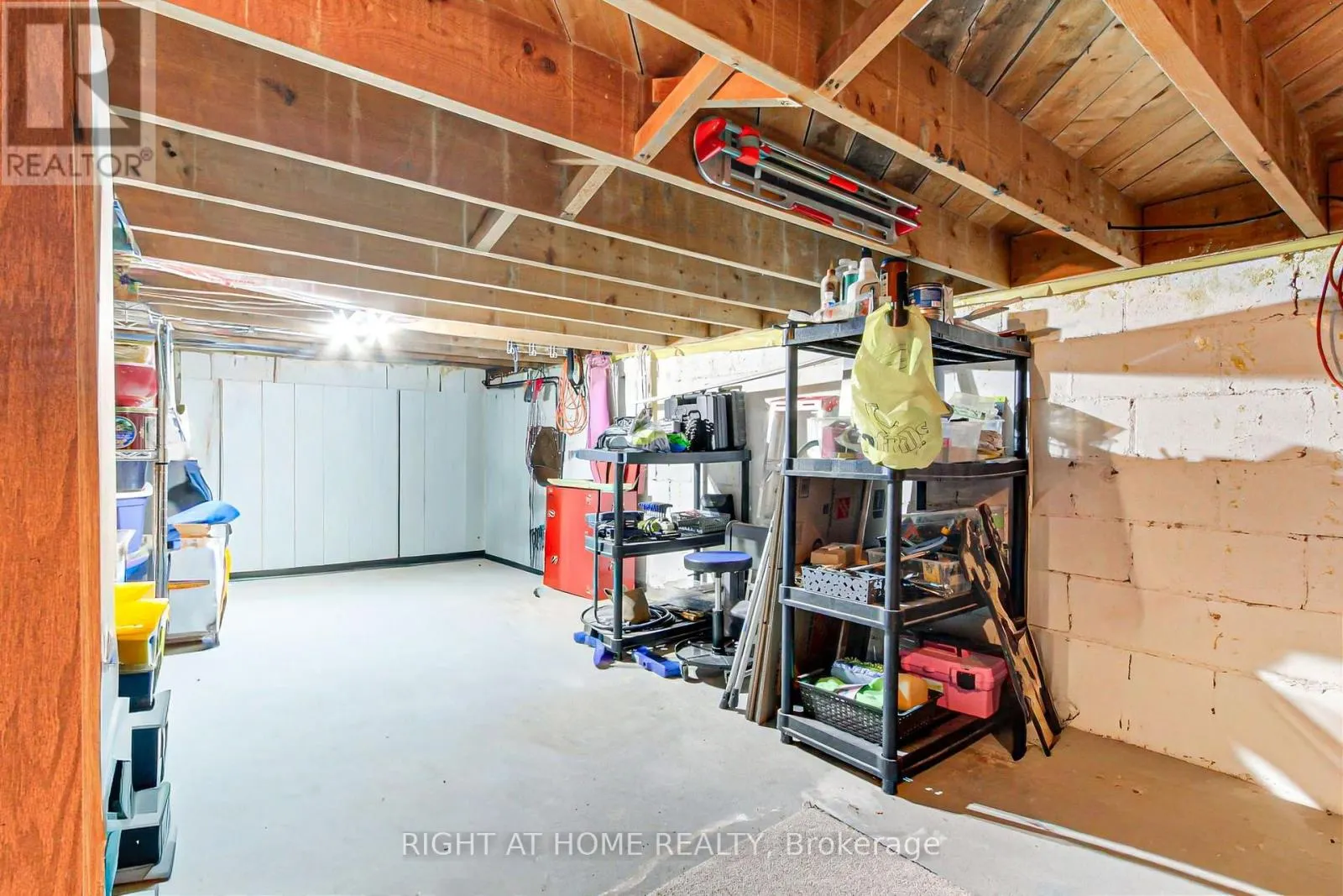 30 KITIMAT CRESCENT