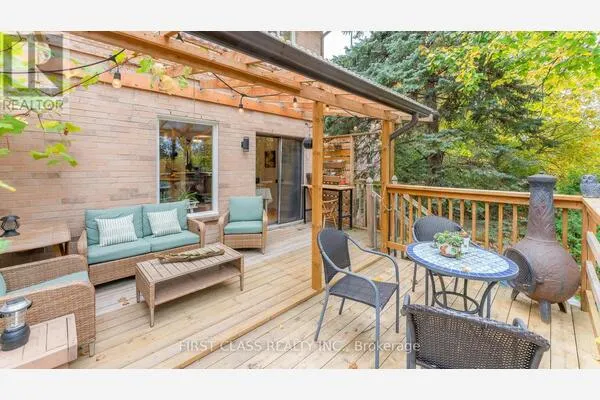 48 COTTONWOOD COURT