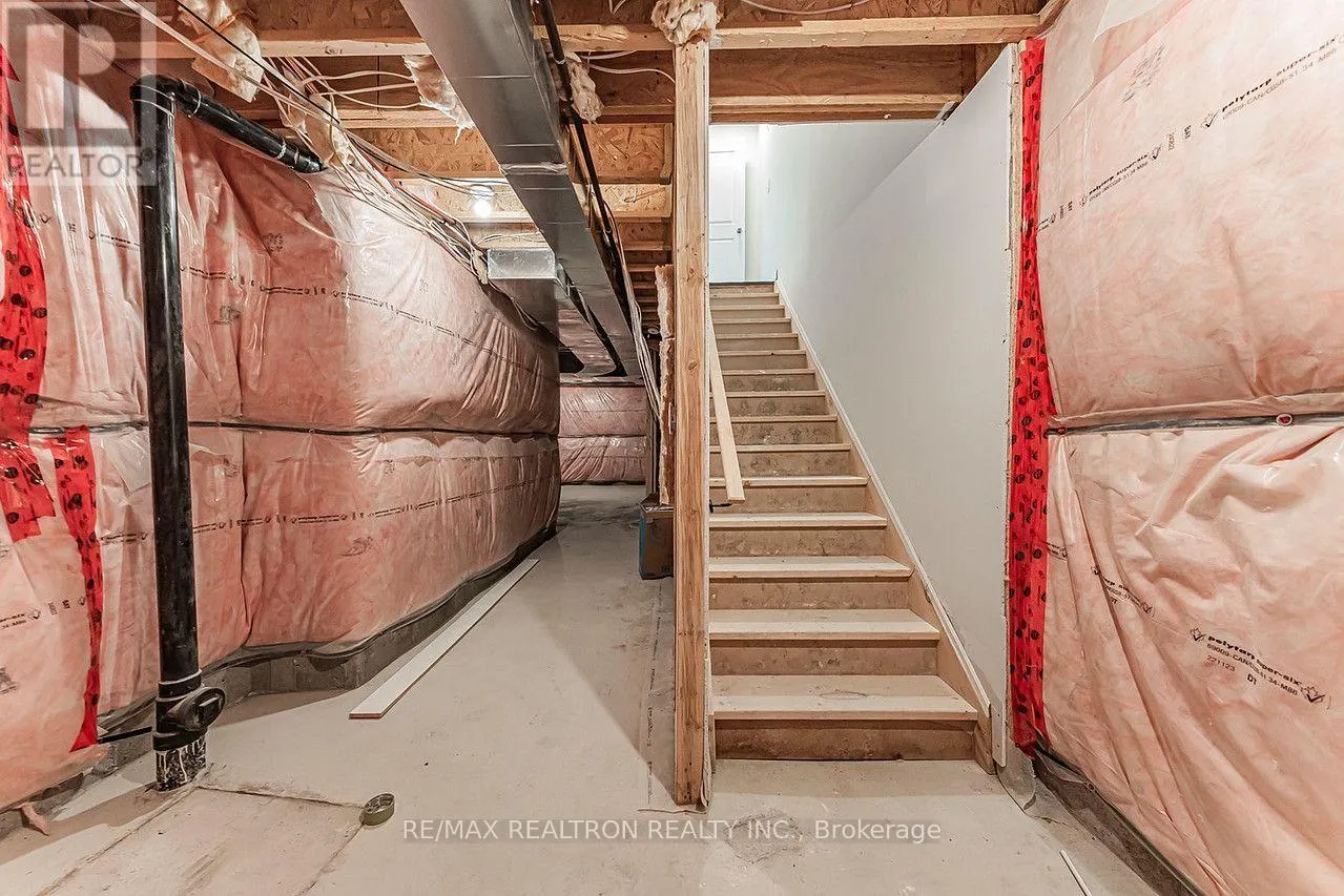 10 - 260 EAGLE STREET