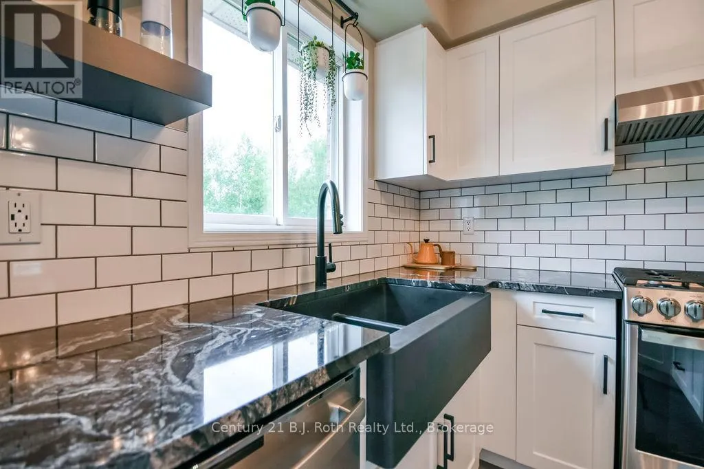 1117 CORRIE STREET
