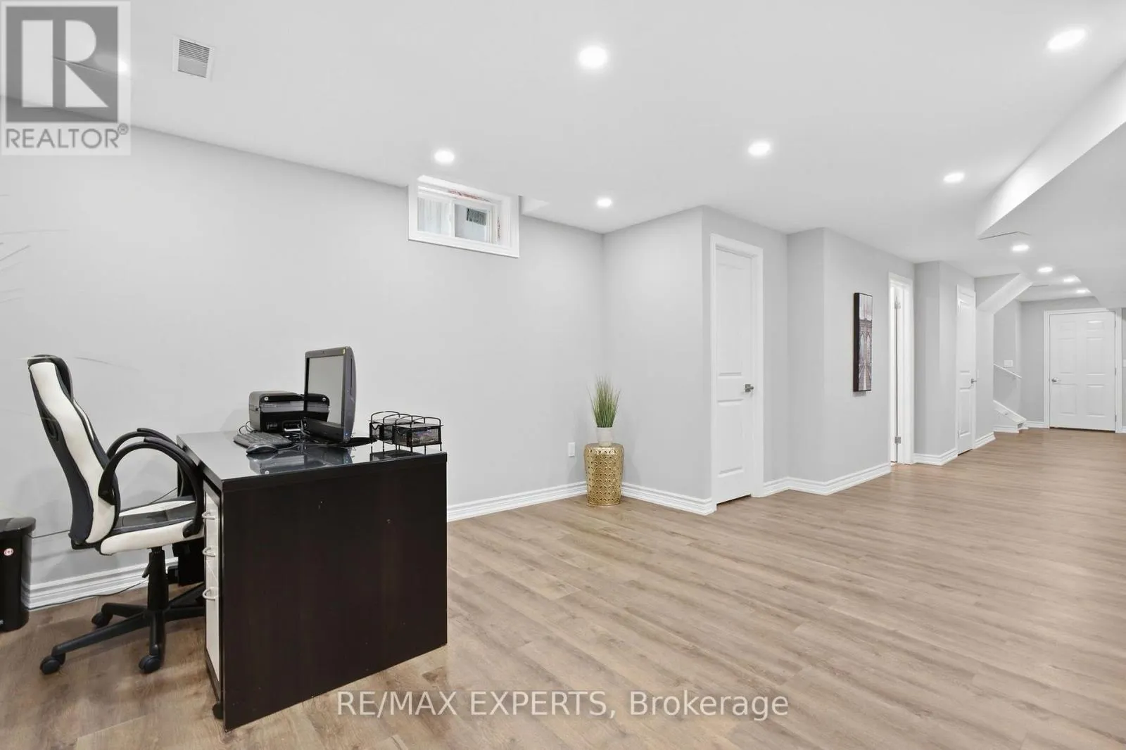 22 GARYSCHOLL ROAD