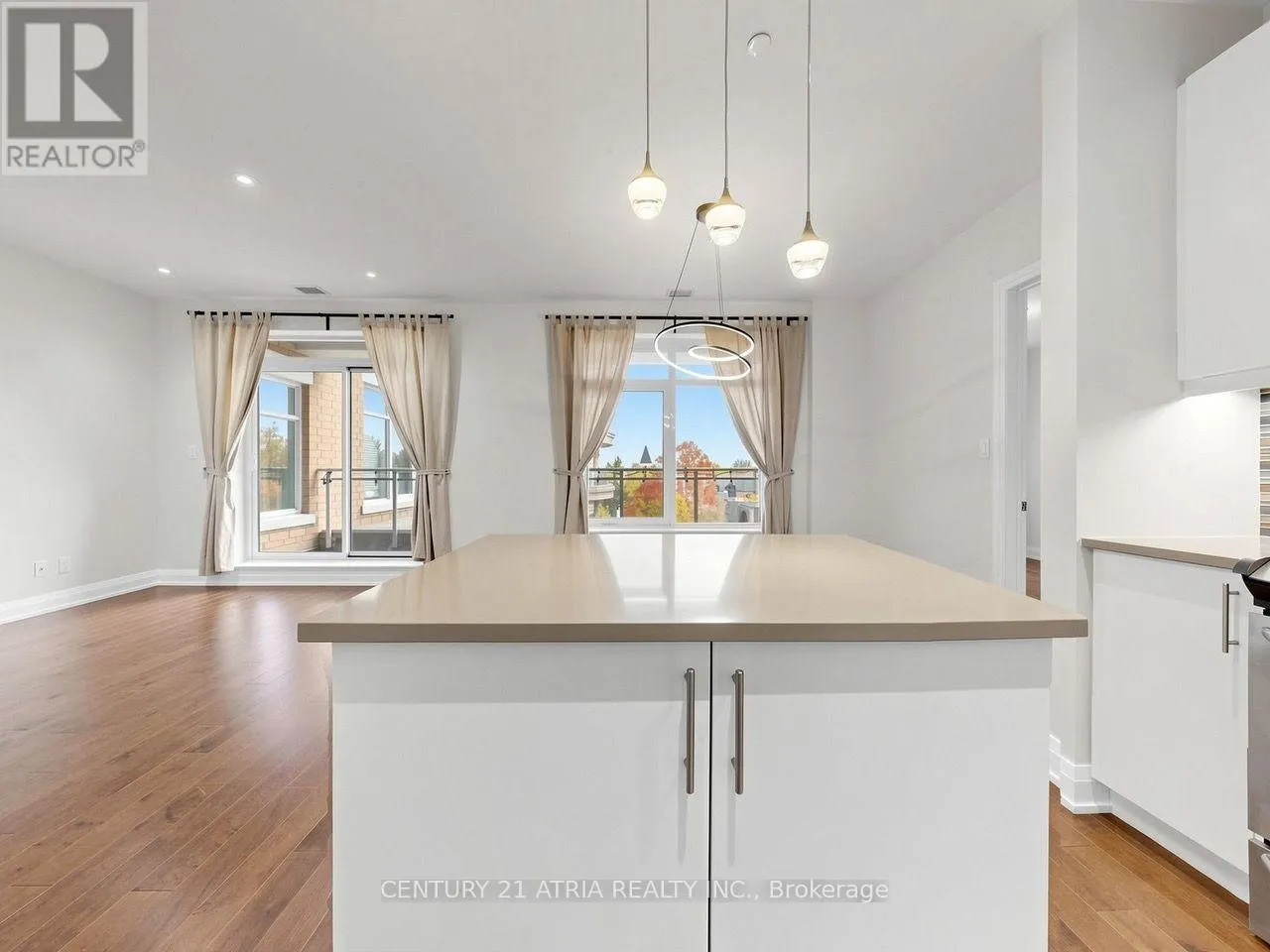 512 - 15277 YONGE STREET