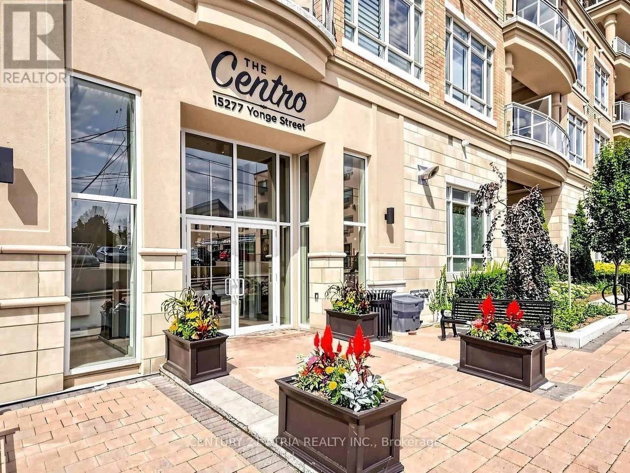 512 - 15277 YONGE STREET