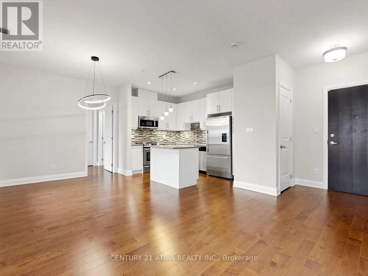 512 - 15277 YONGE STREET