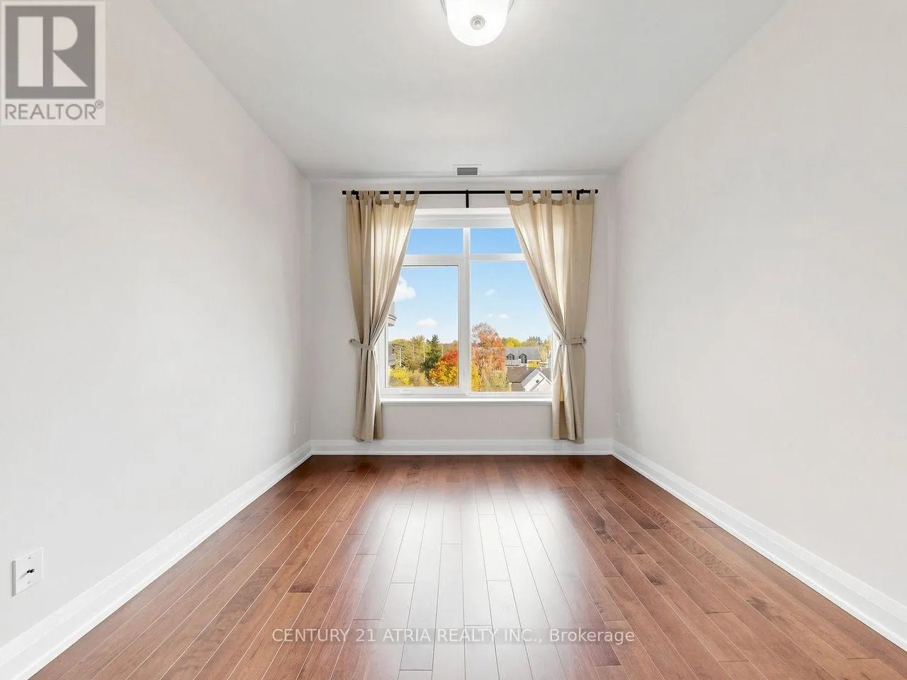512 - 15277 YONGE STREET