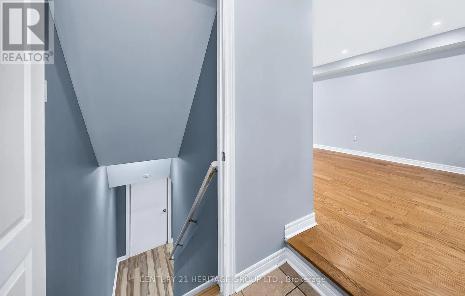 378 SPRUCE GROVE CRESCENT
