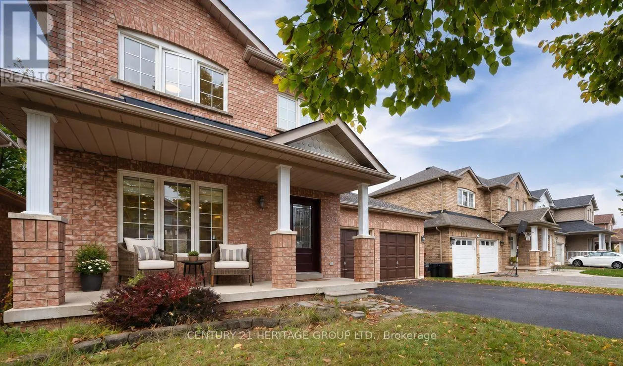 378 SPRUCE GROVE CRESCENT