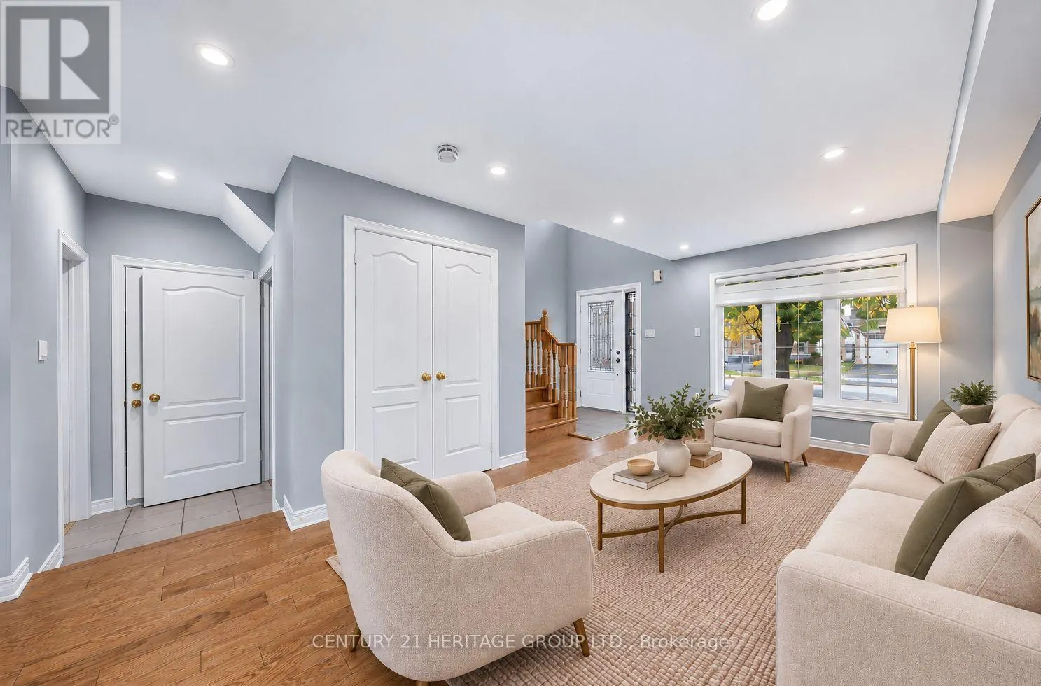 378 SPRUCE GROVE CRESCENT